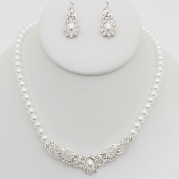 PEARL NECKLACE EARRING SET