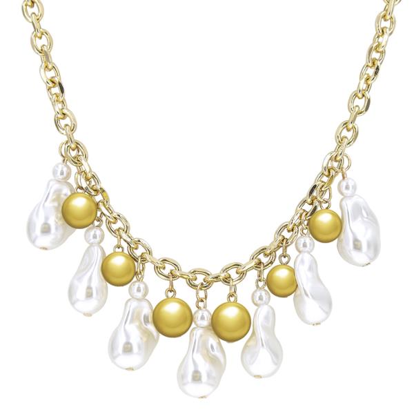 BAROQUE PEARL CHARM NECKLACE