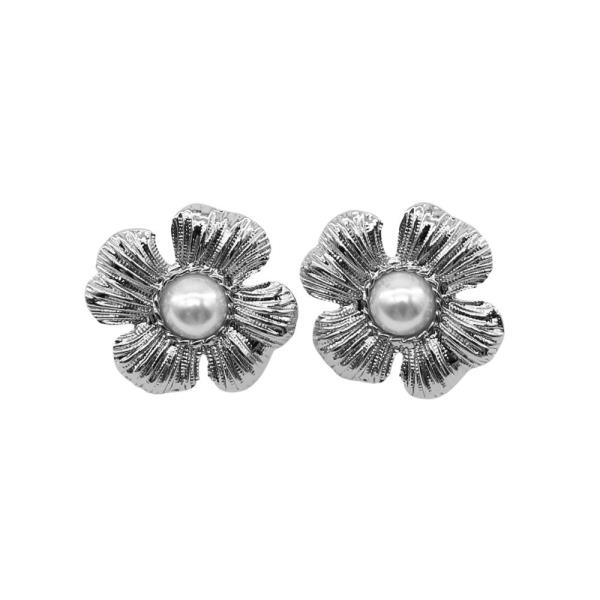 METAL PEARL FLOWER STUD EARRINGS