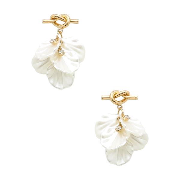 PETAL FLOWER KNOE METAL EARRING