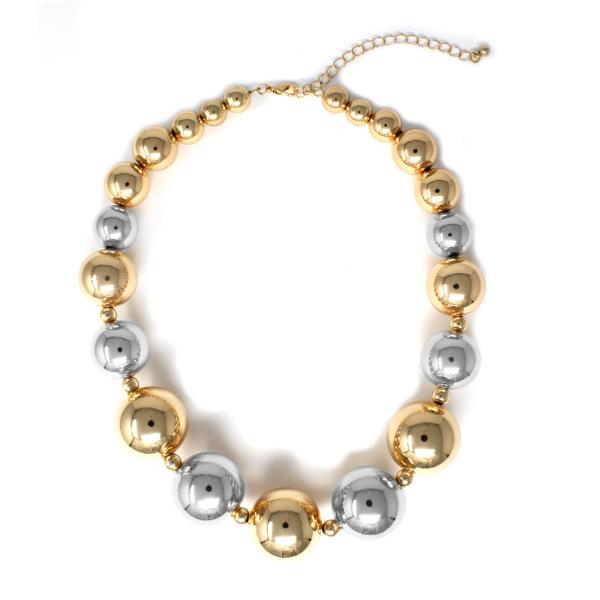 GRADUATED ROUND CCB CHAIN NECKLACE