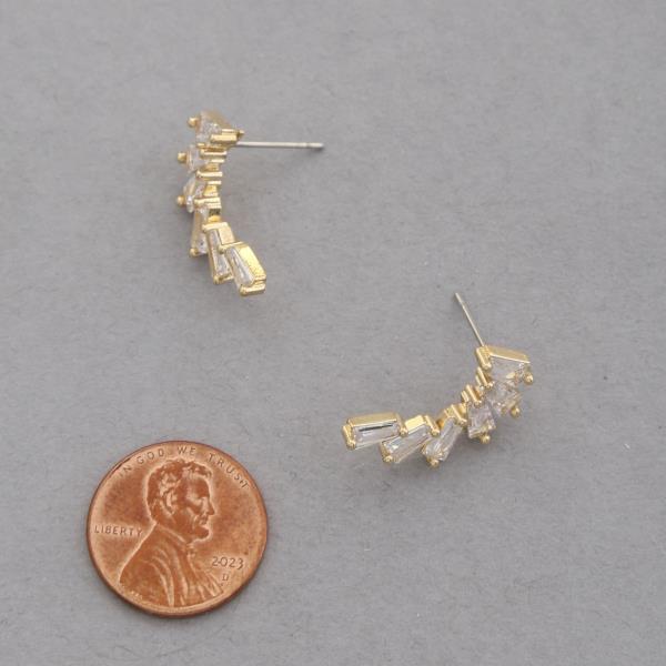 CZ CURVE METAL EARRING