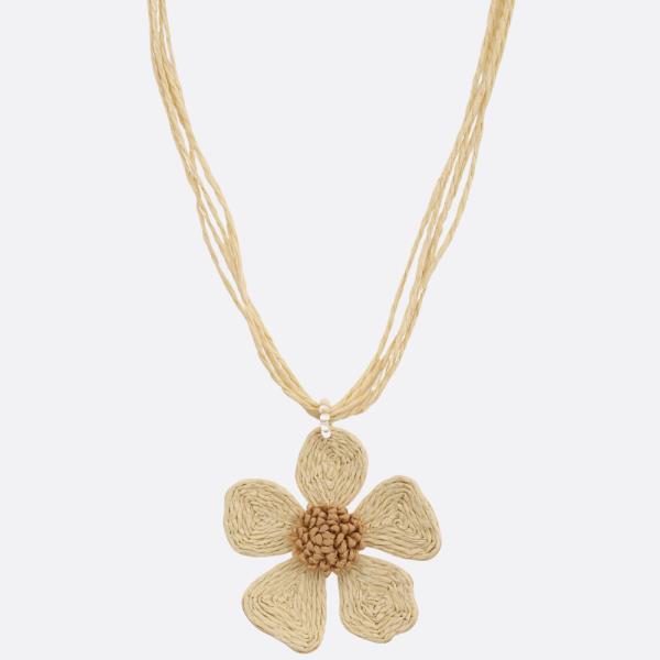 RAFFIA FLOWER PENDANT NECKLACE