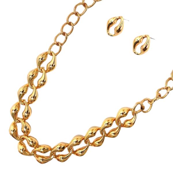 OVAL LINK METAL NECKLACE