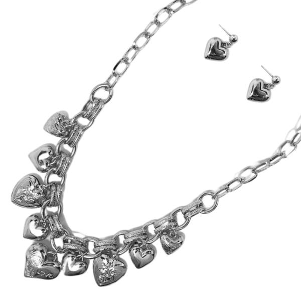 HEART CHARM LINK METAL NECKLACE