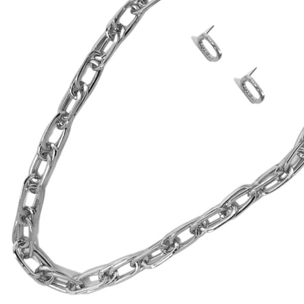 OVAL LINK METAL NECKLACE