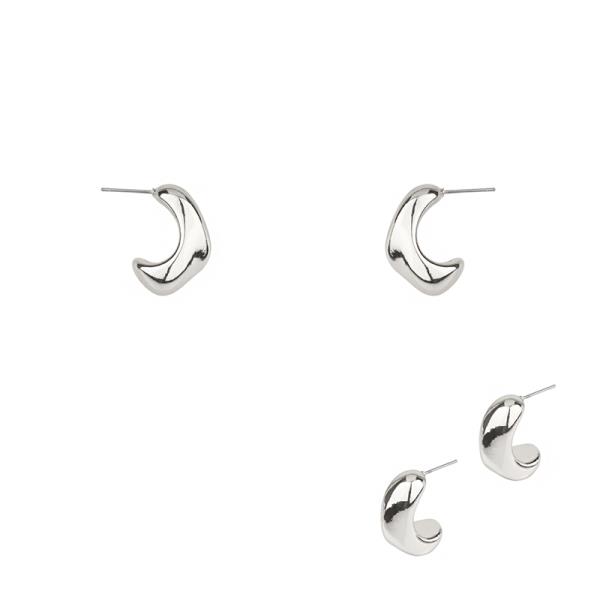 PUFFY METAL HOOP EARRING