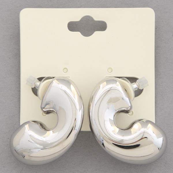 ORGANIC SHAPE METAL EARRING