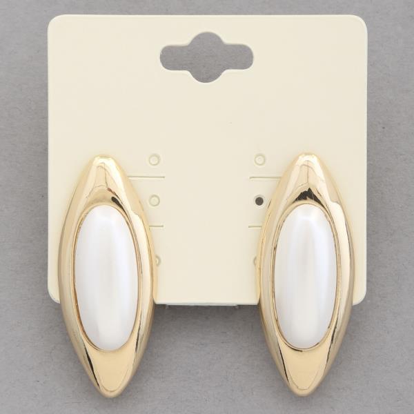 POINTED OVAL METAL EARRING