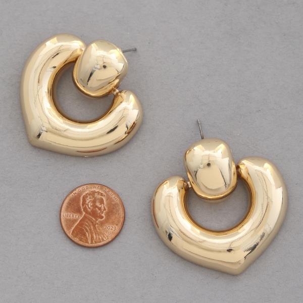 PUFFY METAL SHAPE EARRING