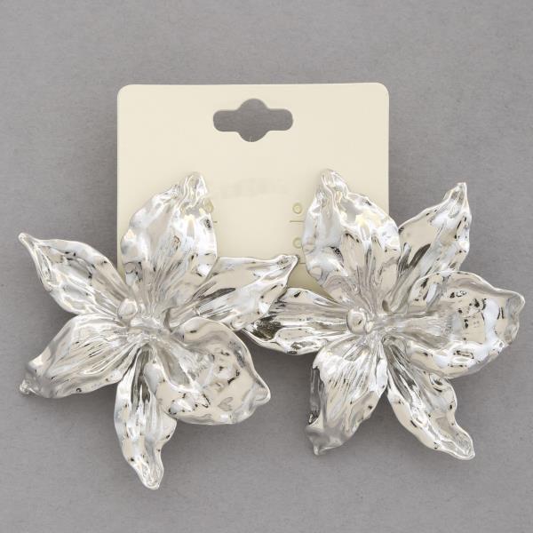 TEXTURED RUFFLE METAL FLOWER EARRING