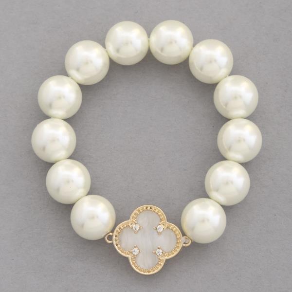 CLOVER CHARM PEARL BEAD BRACELET