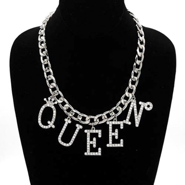 QUEEN DANGLING STATEMENT NECKLACE