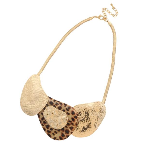 HAMMERED METAL ORGANIC SHAPE STATEMENT NECKLACE