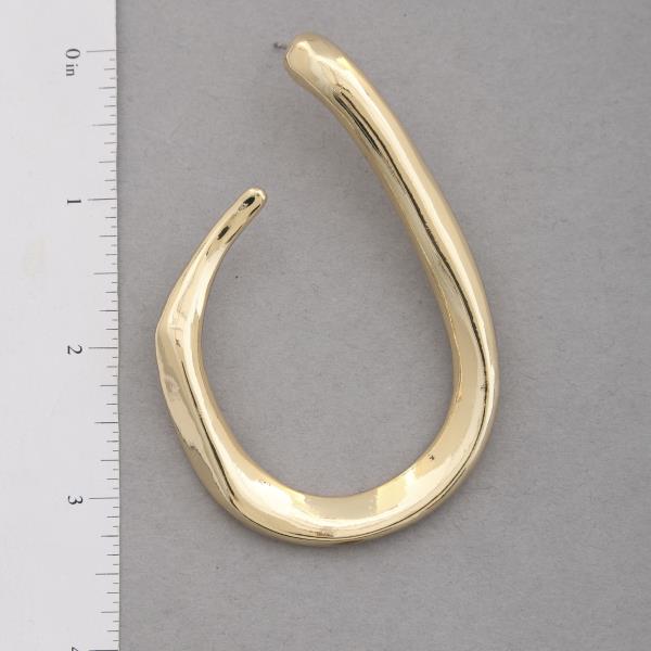 LOOP METAL EARRING