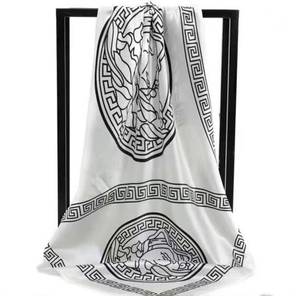 MEDUSA BANDANA NECK SCARF