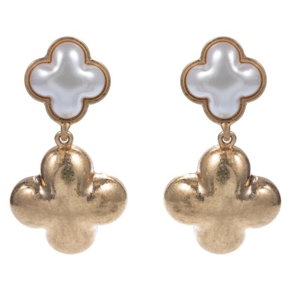 CLOVER SHAPED TEARDROP HYPOALLERGENIC TITANIUM EARRING