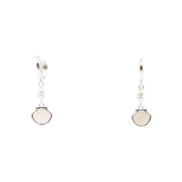 METAL PEARL SCALLOP HOOP EARRINGS