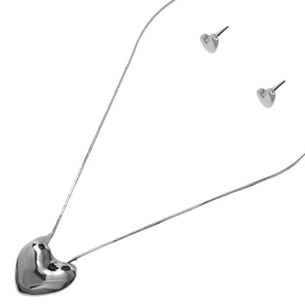 PUFFY HEART METAL NECKLACE
