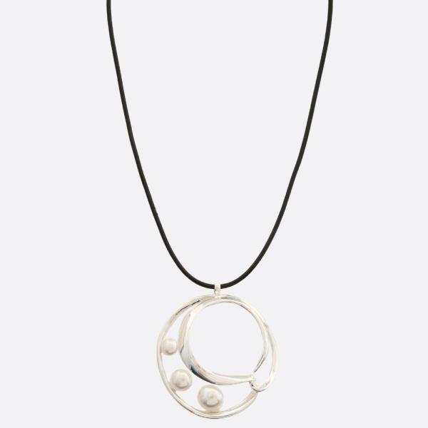 ROUND METAL PENDANT NECKLACE