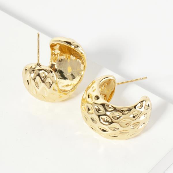 HAMMERED METAL GOLD DIPPED EARRING