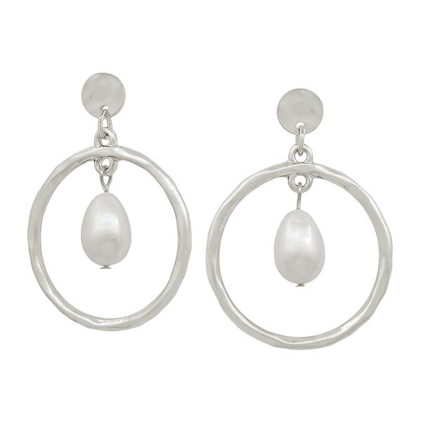 CIRCLE POST FRESHWATER PEARL DANGLE EARRING
