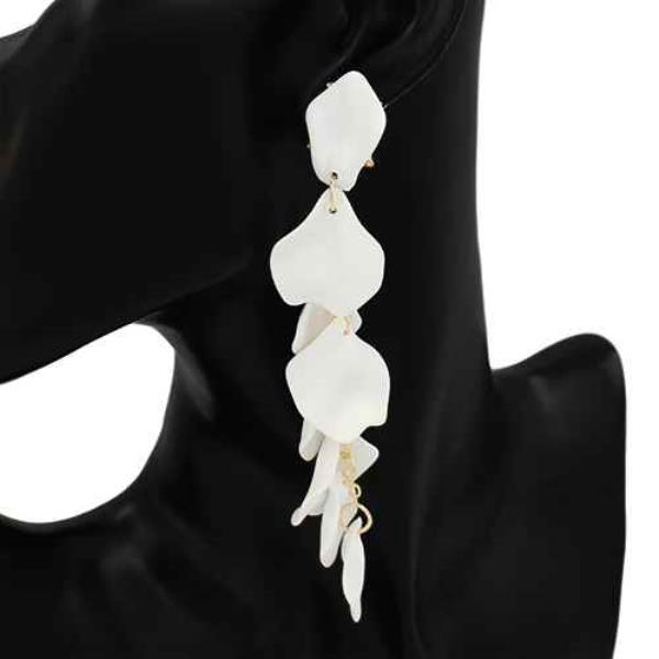 PETAL LINK DANGLE EARRING