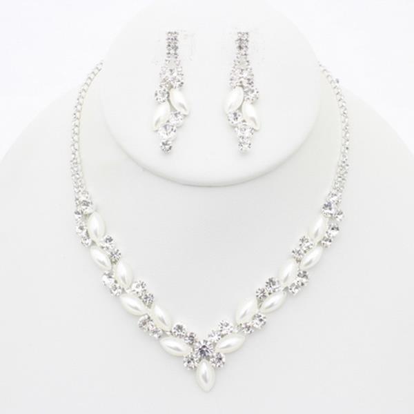 PEARL BEAD RHINESTONE NECKLACE