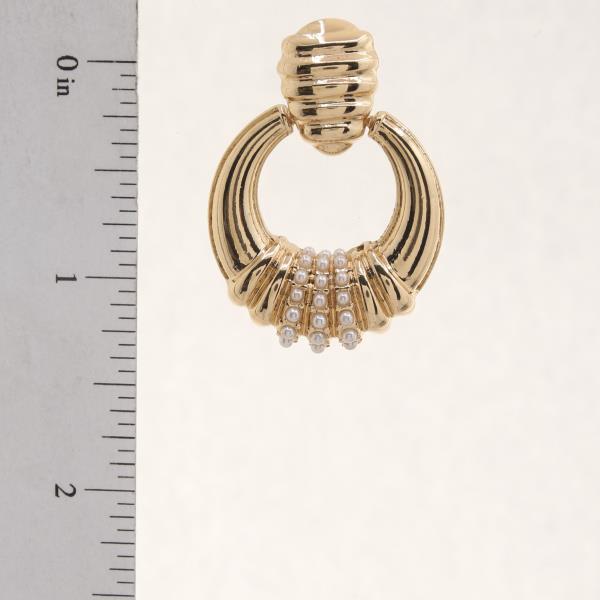 ROUND METAL EARRING