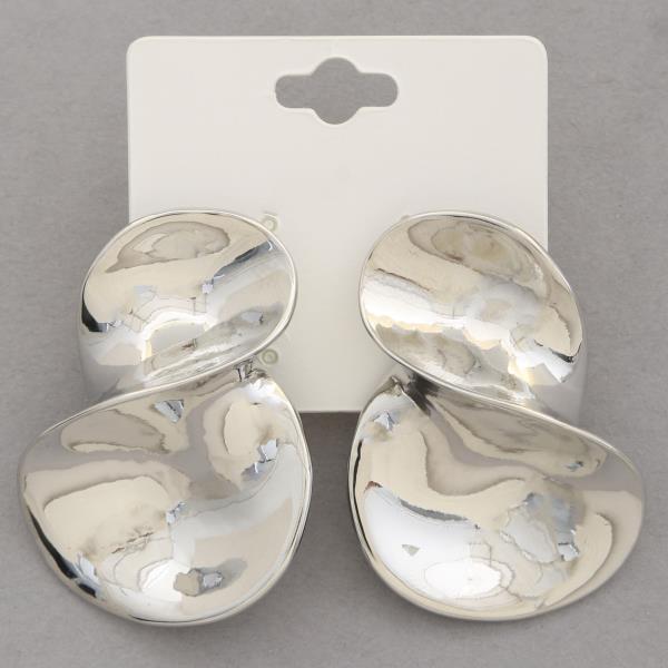 BENT METAL EARRING