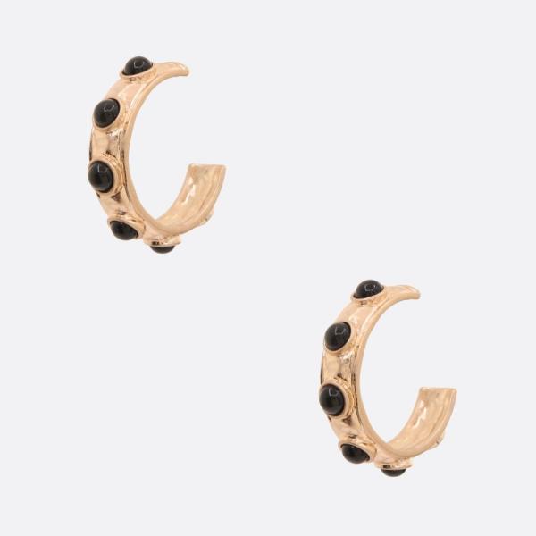STUDDED EDGE OPEN HOOP EARRING