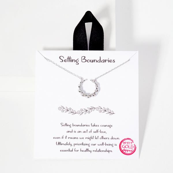 18K GOLD RHODIUM SETTING BOUNDARIES PENDANT NECKLACE