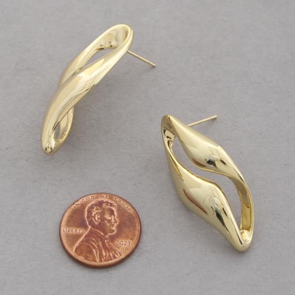 ORGANIC SHAPE METAL EARRING