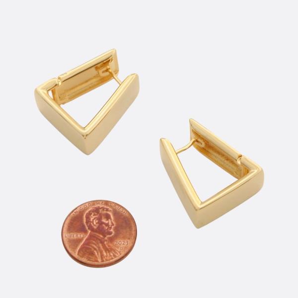 SODAJO TRIANGLE SHAPE GOLD FILLED EARRING