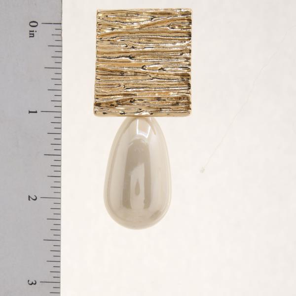 LINED SQUARE PEARL BEAD LINK DANGLE EARRING