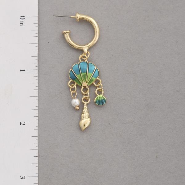 TWO TONE SEASHELL LINK OPEN HOOP EARRING