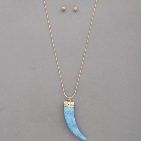 ACETATE TOOTH PENDANT NECKLACE