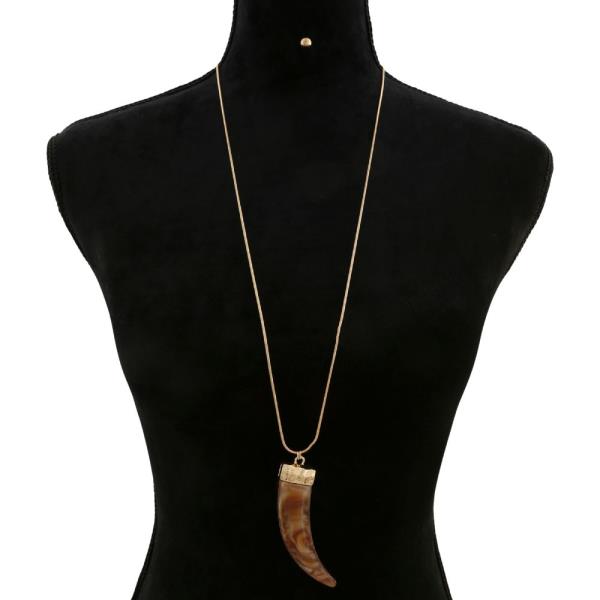 ACETATE TOOTH PENDANT NECKLACE