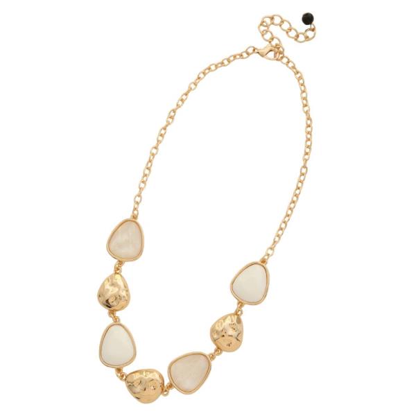 STONE HAMMERED METAL NECKLACE