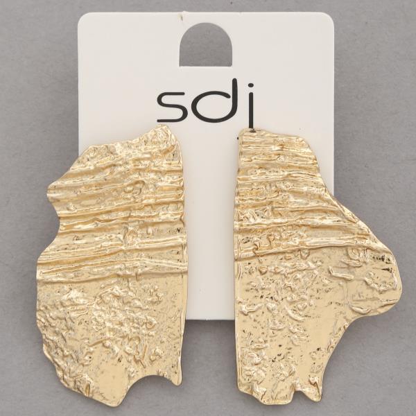 SDJ TEXTURED METAL EARRING