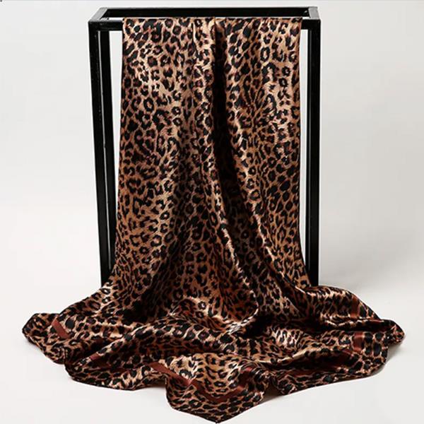 LEOPARD PATTERN SILKY BANDANA NECK SQUARE SCARF