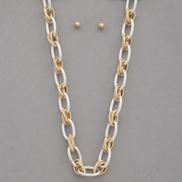 TWO TONE OVAL LINK METAL NECKLACE