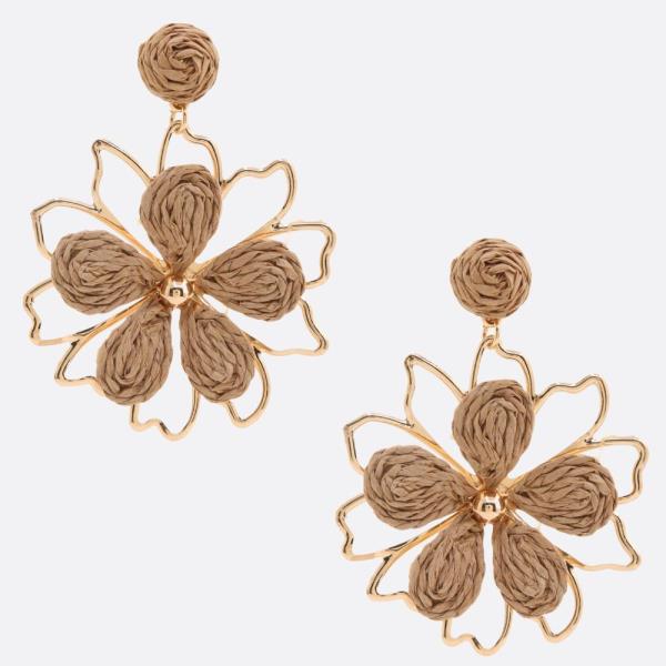 METAL RAFFIA FLOWER DANGLE EARRING