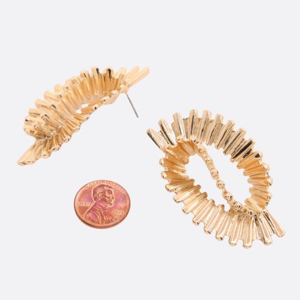 METAL OVAL EARRING
