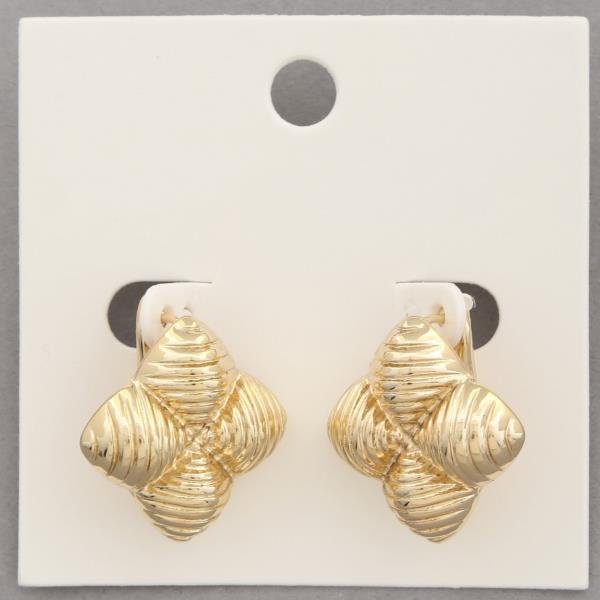 TEXTURED METAL EARRING