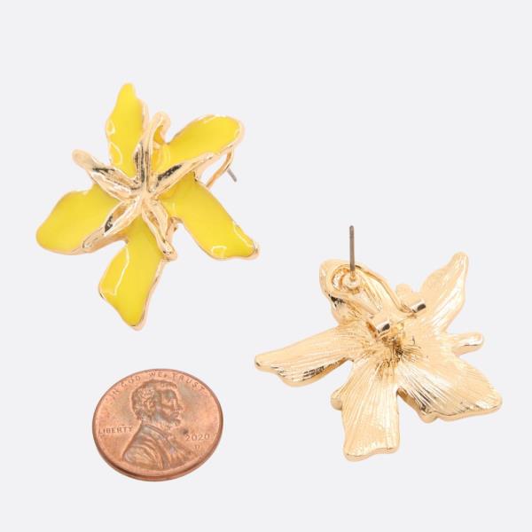 COLOR FLOWER METAL EARRING