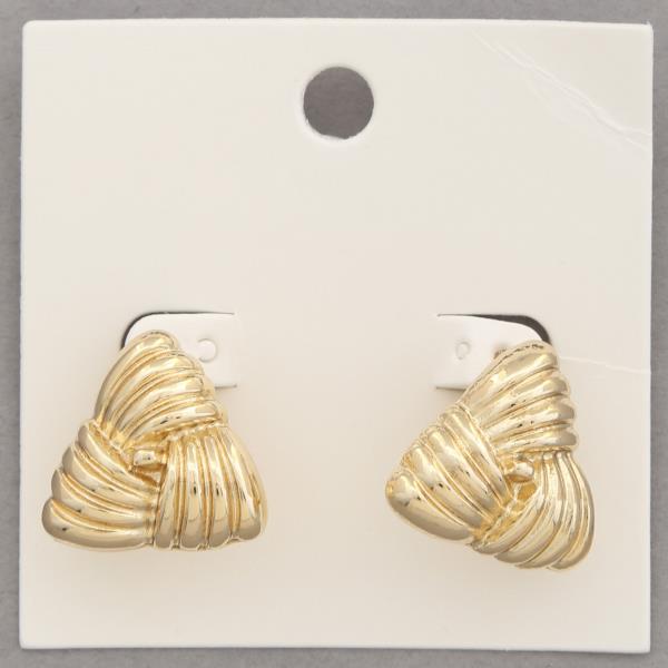 LINED METAL EARRING