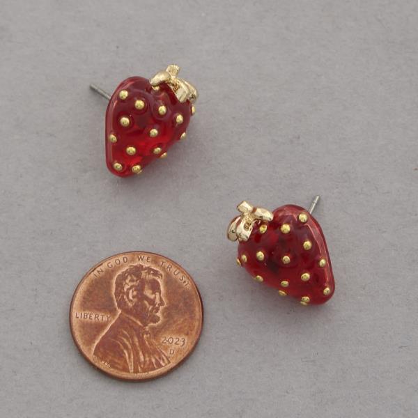 STRAWBERRY STUD EARRING