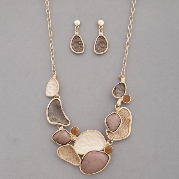 MULTI COLOR LINK NECKLACE