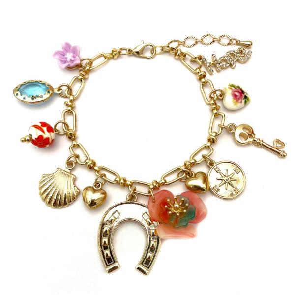 MULTI CHARM OVAL LINK BRACELET